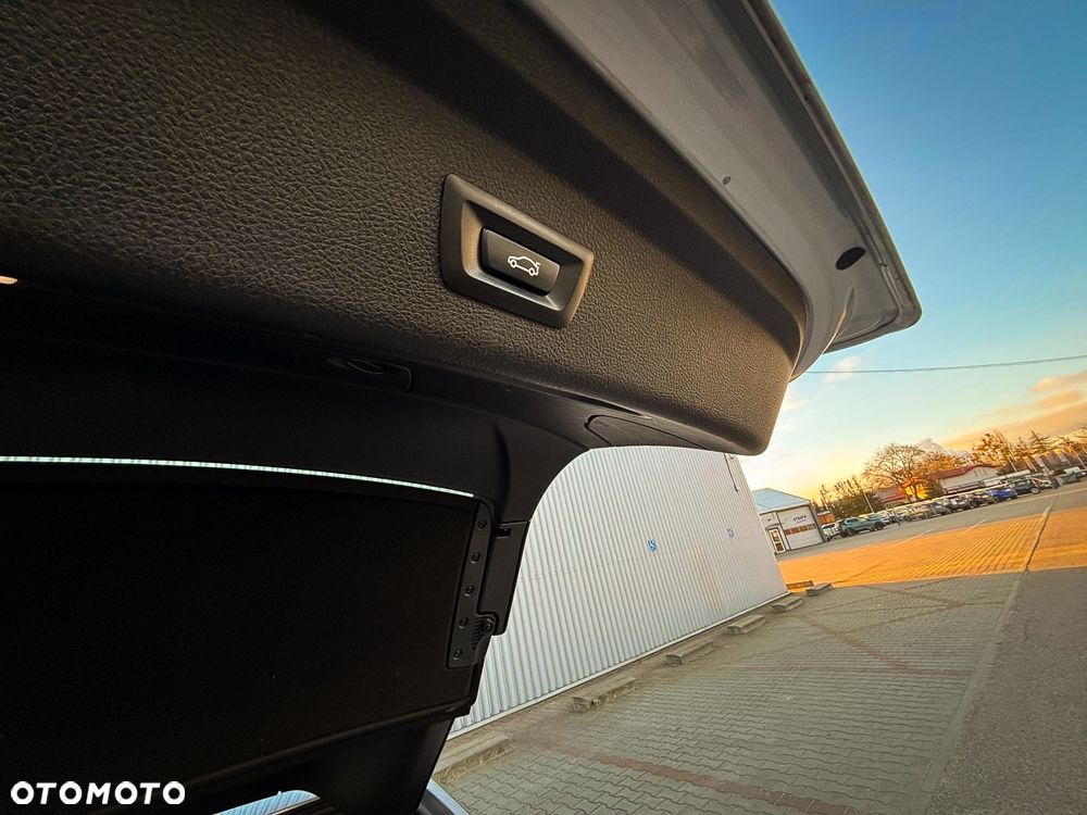 BMW 3GT 318d Sport Line - 38