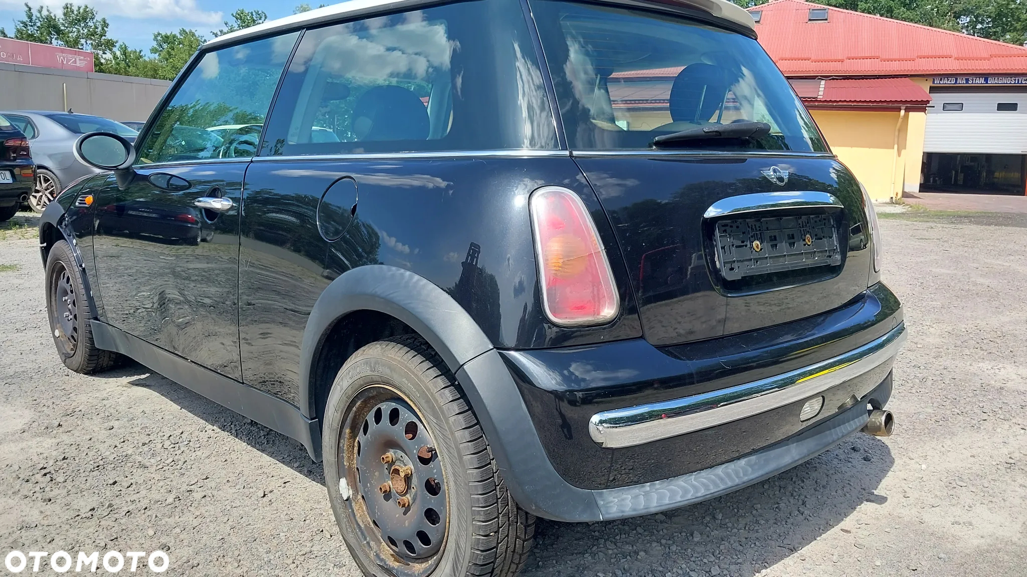 Mini Cooper I One R50 silnik 1.6 W10B16A benzyna drzwi maska zderzak cosmos black metalic 303 fotele wnętrze skóra boczki jasne skóry felgi koła szyba belka sanki lewarek konsola panel maglownica dach zamek drzwi prawy lewy przód Wszystkie części NA CZĘŚCI - 9