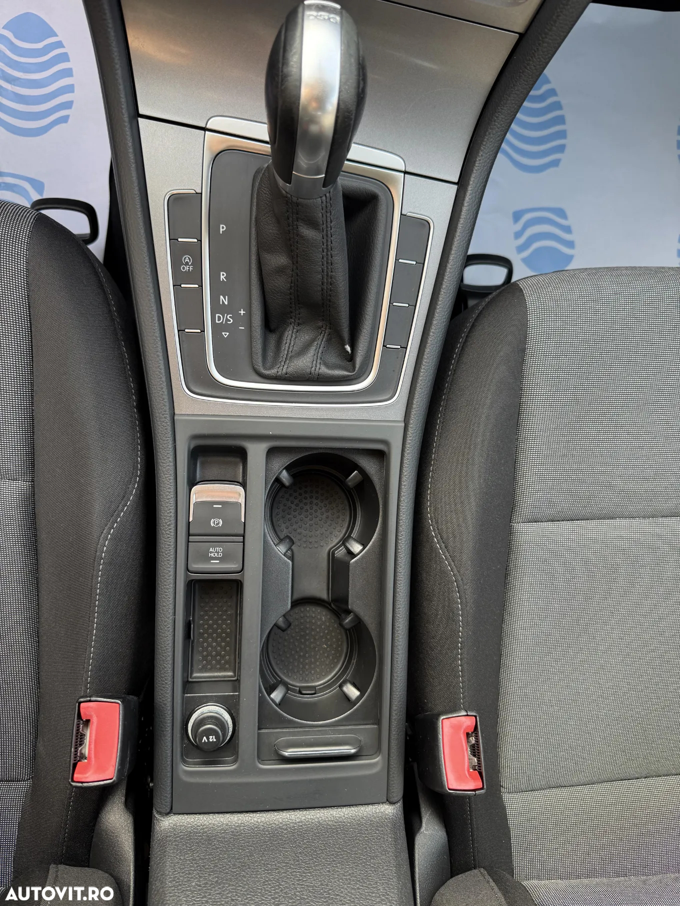 Volkswagen Golf 1.6 TDI DPF DSG BlueMotion Technology Trendline - 17
