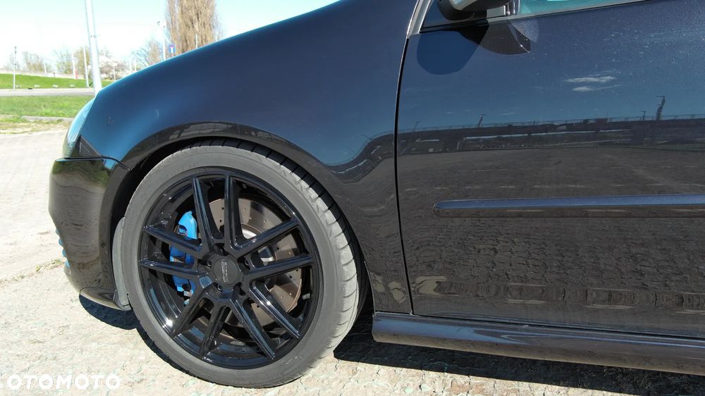 Volkswagen Golf R32 4Motion DSG - 17