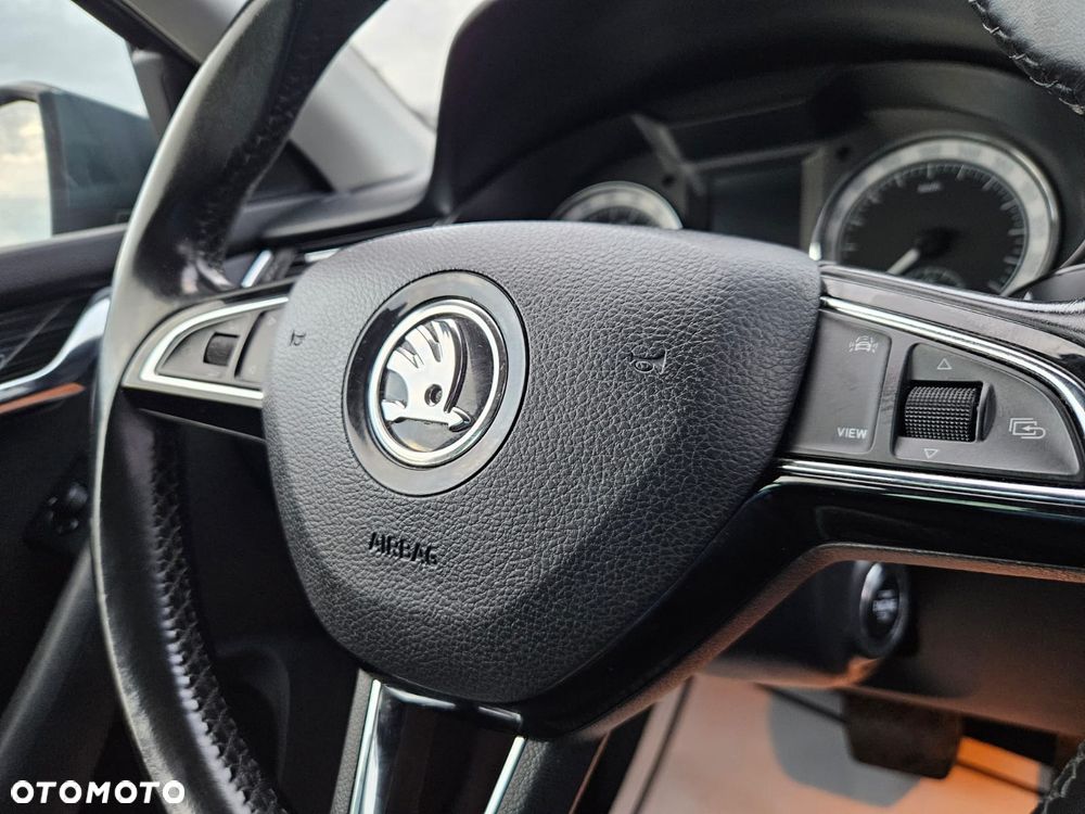 Skoda Octavia ver-2-0-tdi-dsg-exclusive - 22