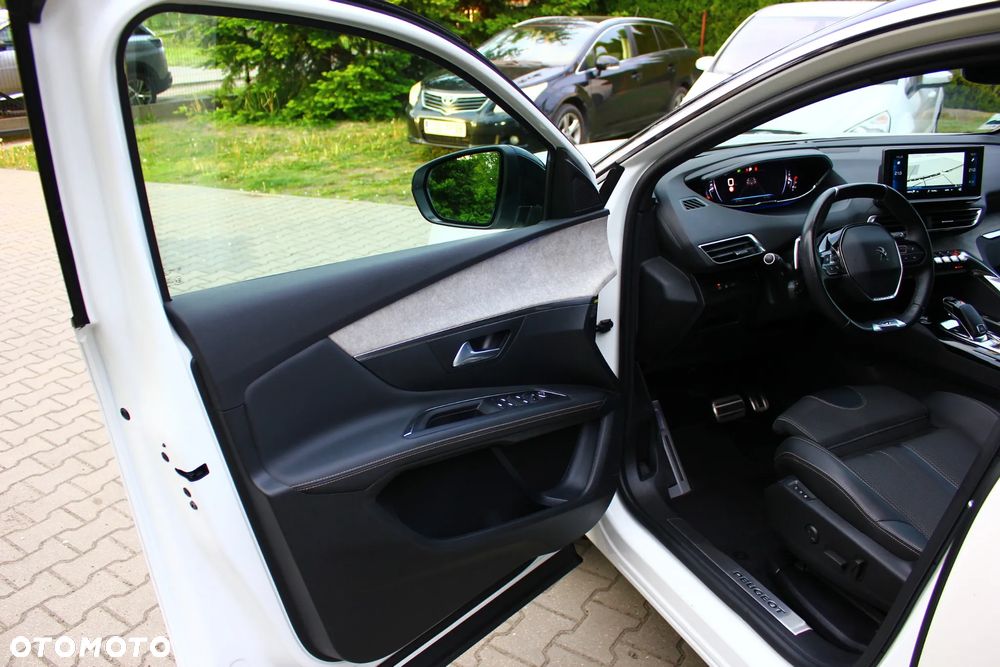Peugeot 3008 1.5 BlueHDi GT S&S EAT8 - 31