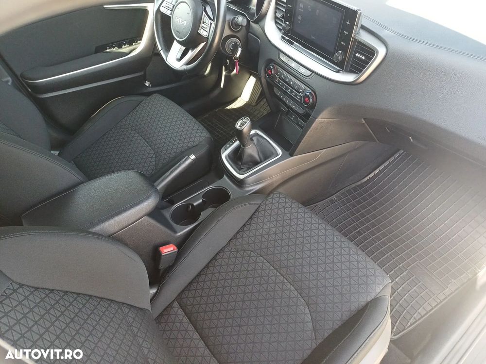 Kia Ceed 1.5 T-GDI 6MT Best - 24
