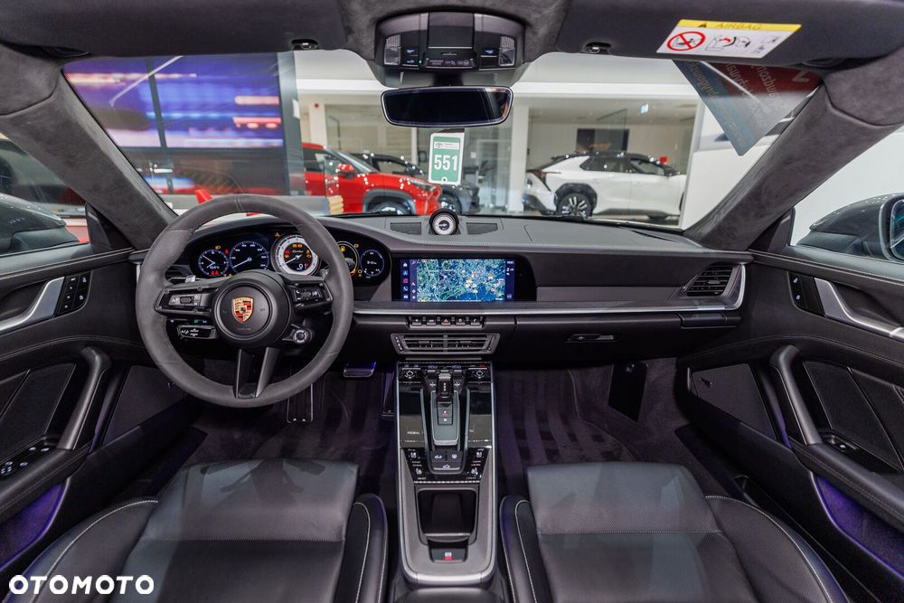 Porsche 911 Turbo - 35