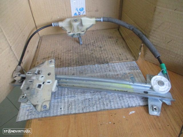 Elevador Manual ELEVM642 VOLVO V40 SW 2001 5P TE - 3