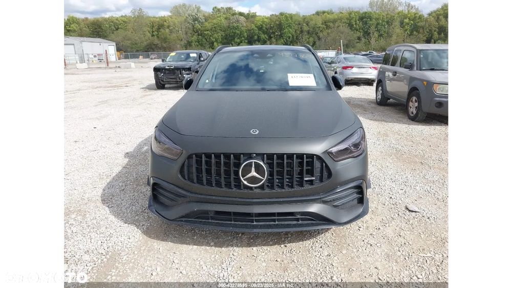 Mercedes-Benz GLA - 6