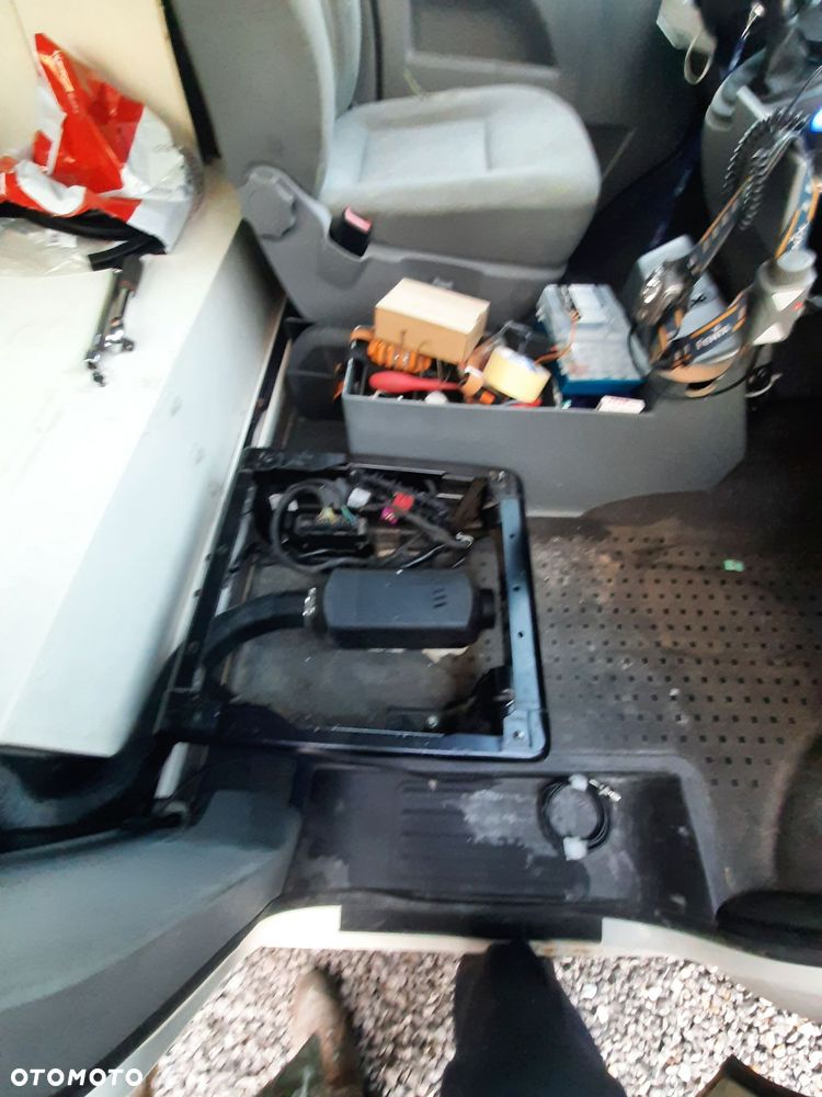 Volkswagen Transporter - 11