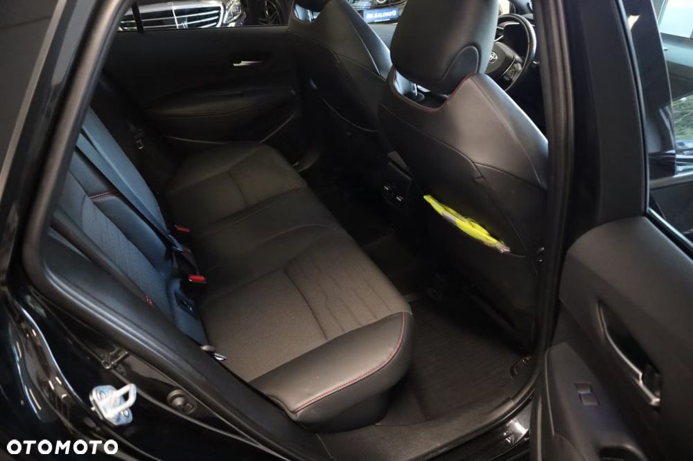 Toyota Corolla 2.0 Lounge - 16