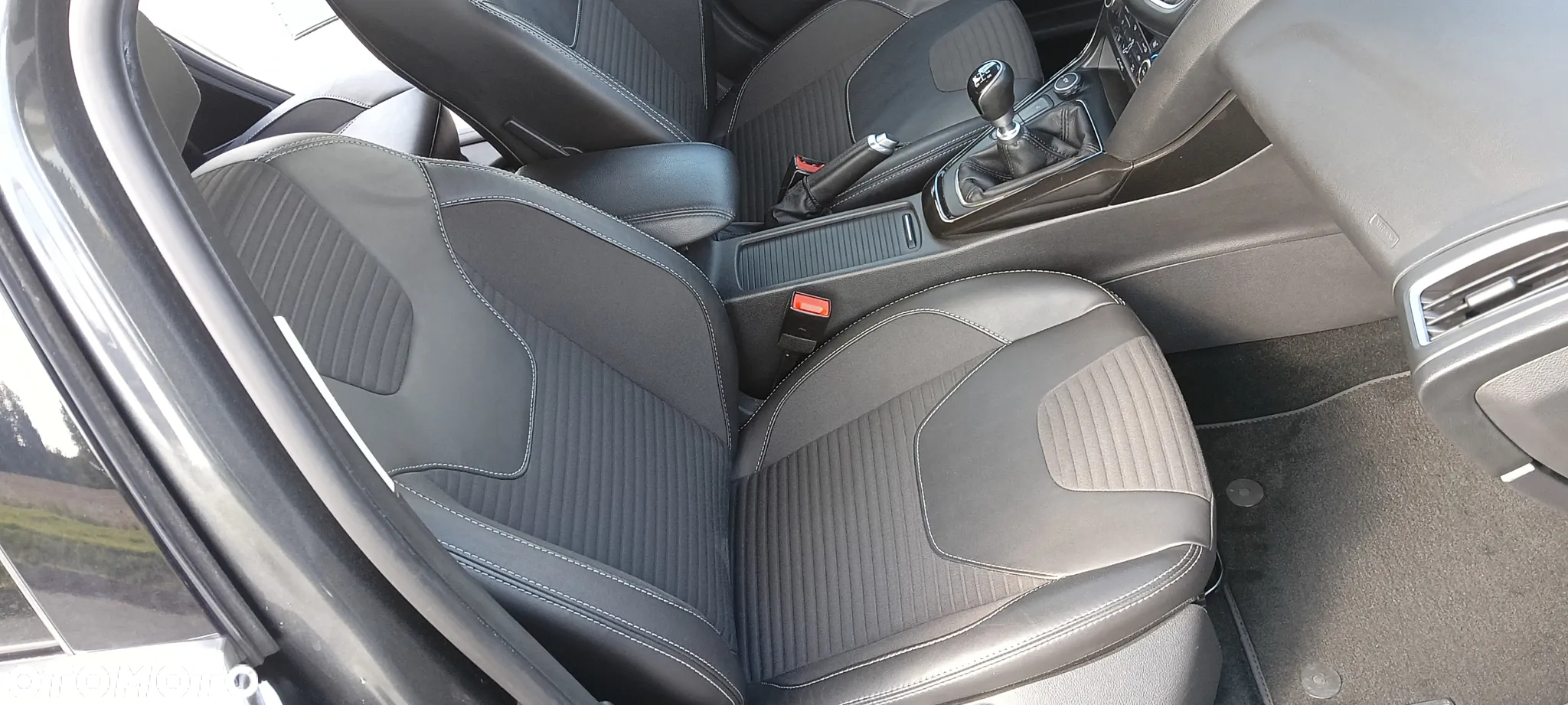 Ford Focus Turnier 1.5 EcoBoost Start-Stopp-System Titanium - 19