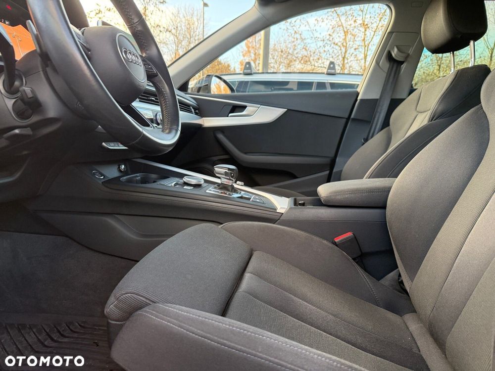 Audi A4 Avant 45 TFSI S tronic - 21