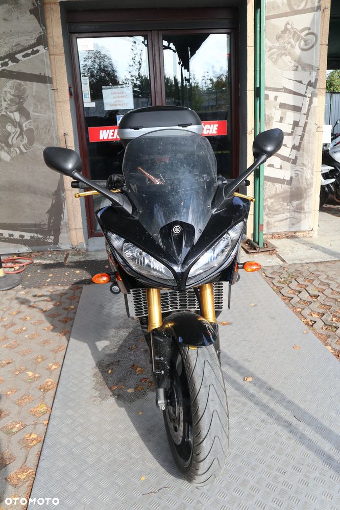 Yamaha FZ8 - 2