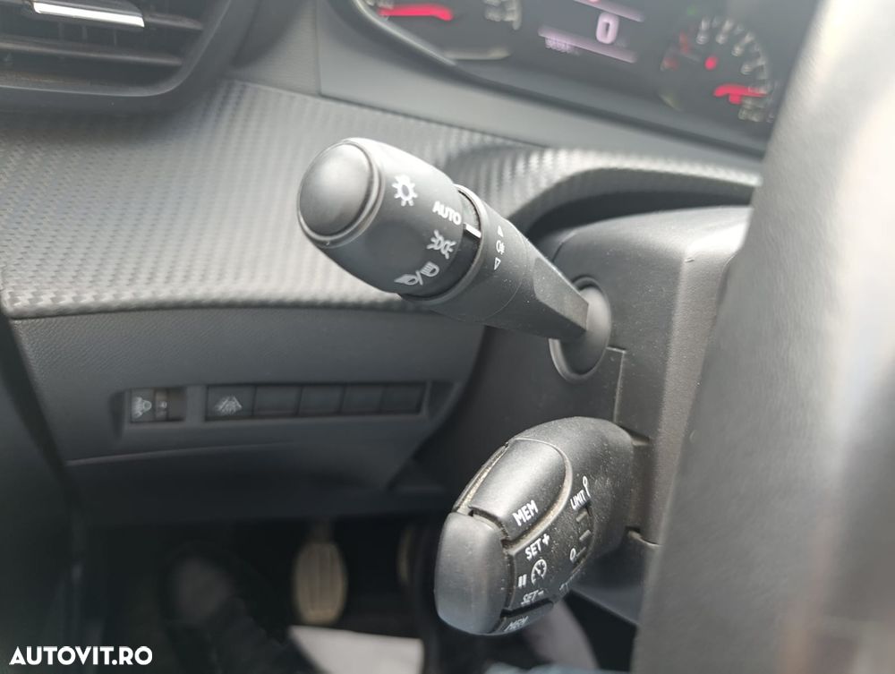 Peugeot 208 1.2 L PureTech STT Active Pack - 19