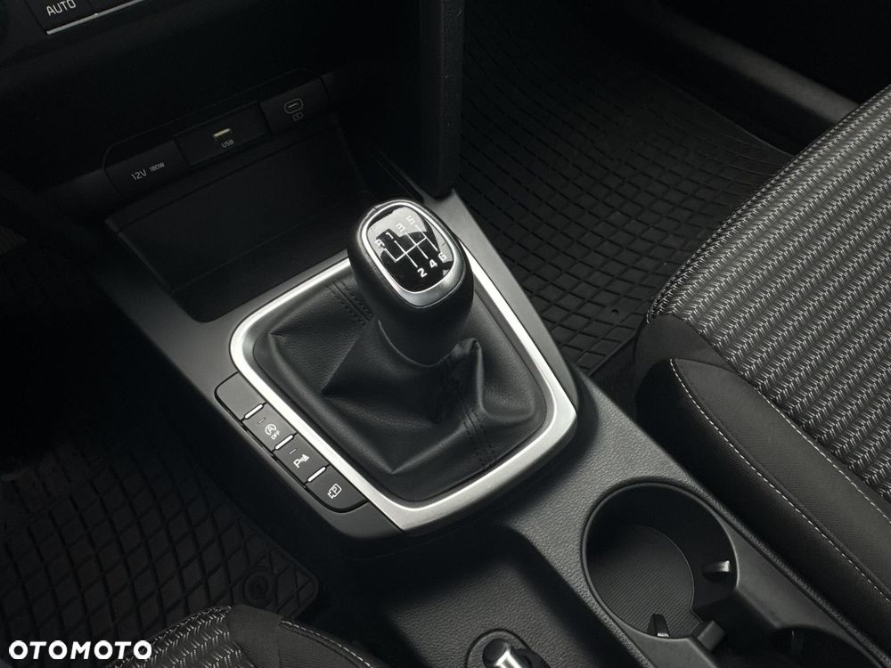 Kia Ceed 1.5 T-GDI M - 15
