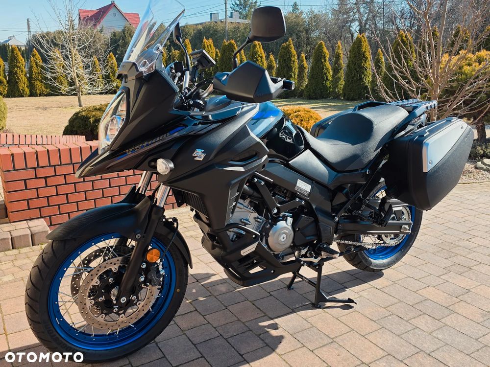 Suzuki V-STROM - 1
