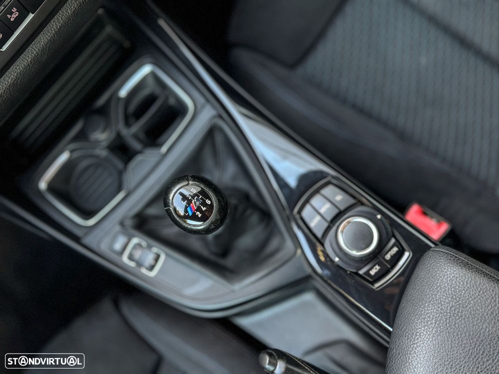 BMW 118 d Pack M - 30