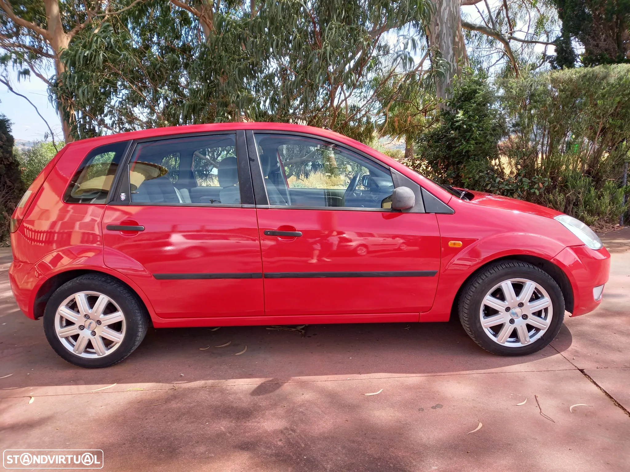 Ford Fiesta 1.4 Ghia - 4