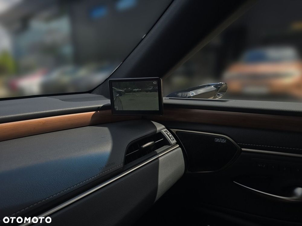 Lexus ES 300h Omotenashi - 20
