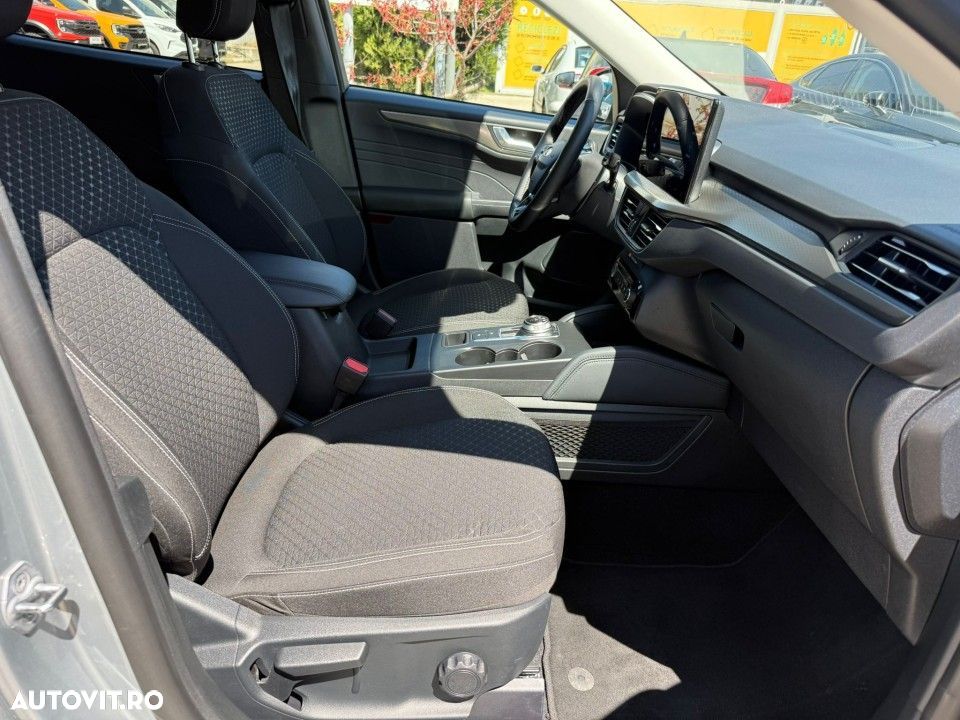 Ford Kuga - 13