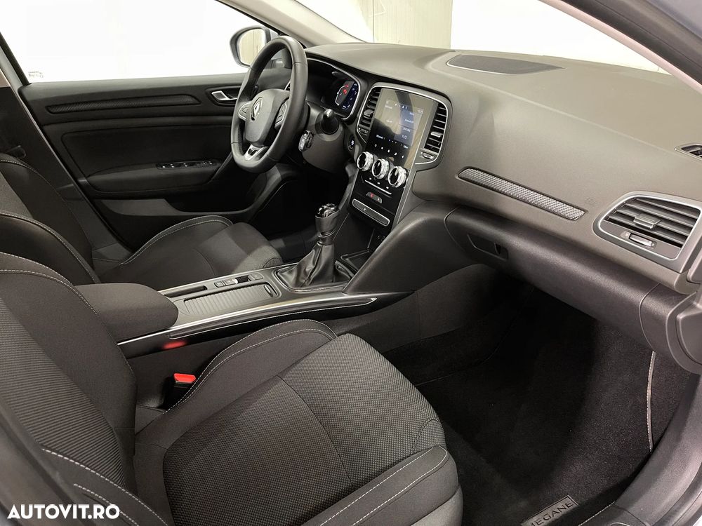 Renault Megane TCe 140 GPF Equilibre - 11