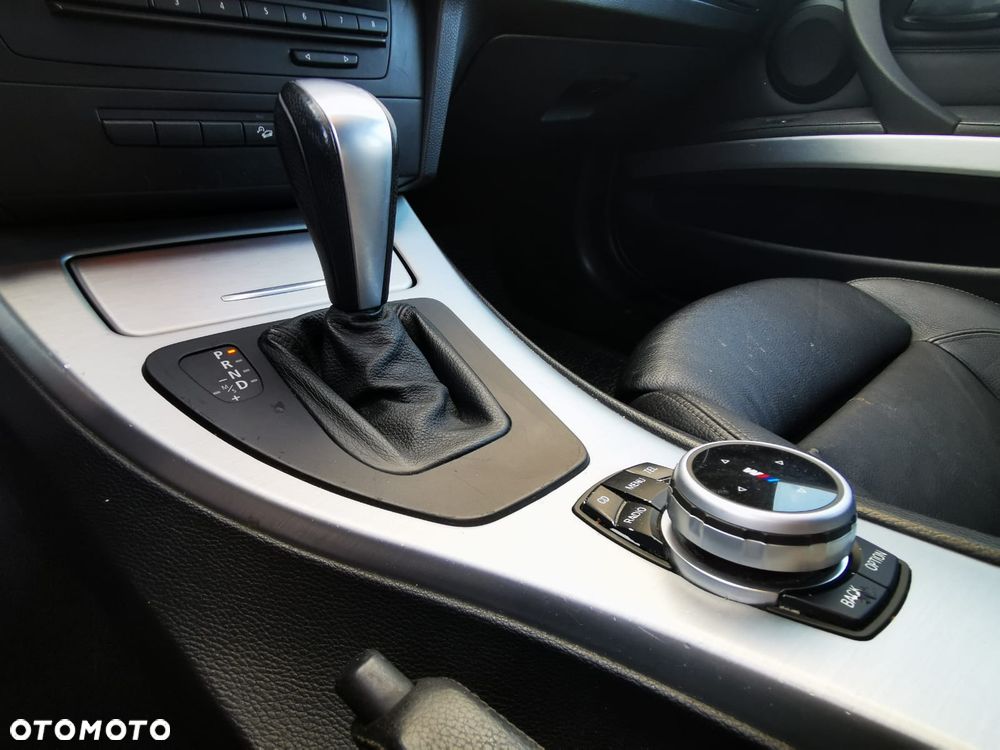 BMW Seria 3 320d xDrive DPF - 17