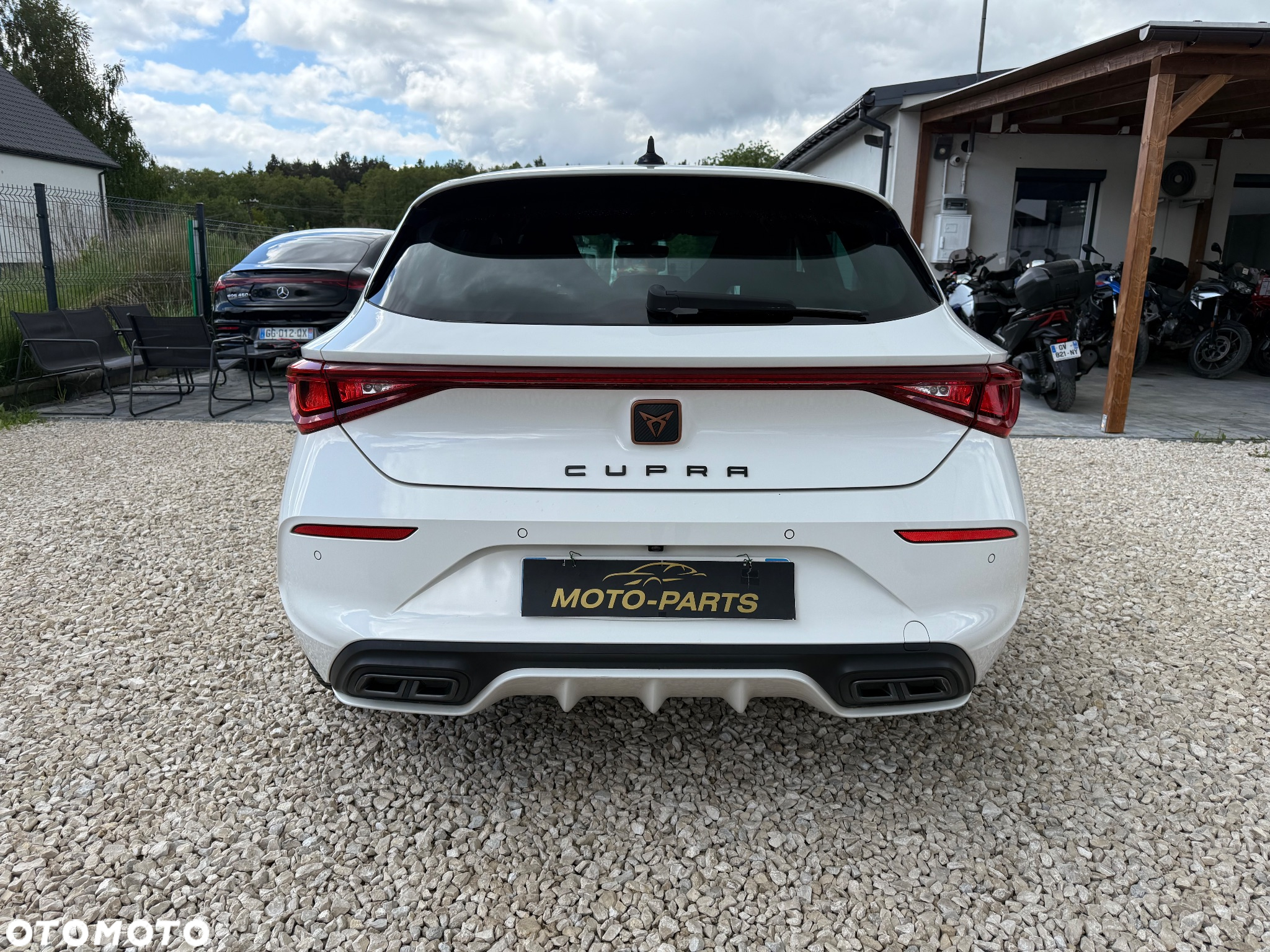 Cupra Leon 1.5 eTSI mHEV DSG - 2