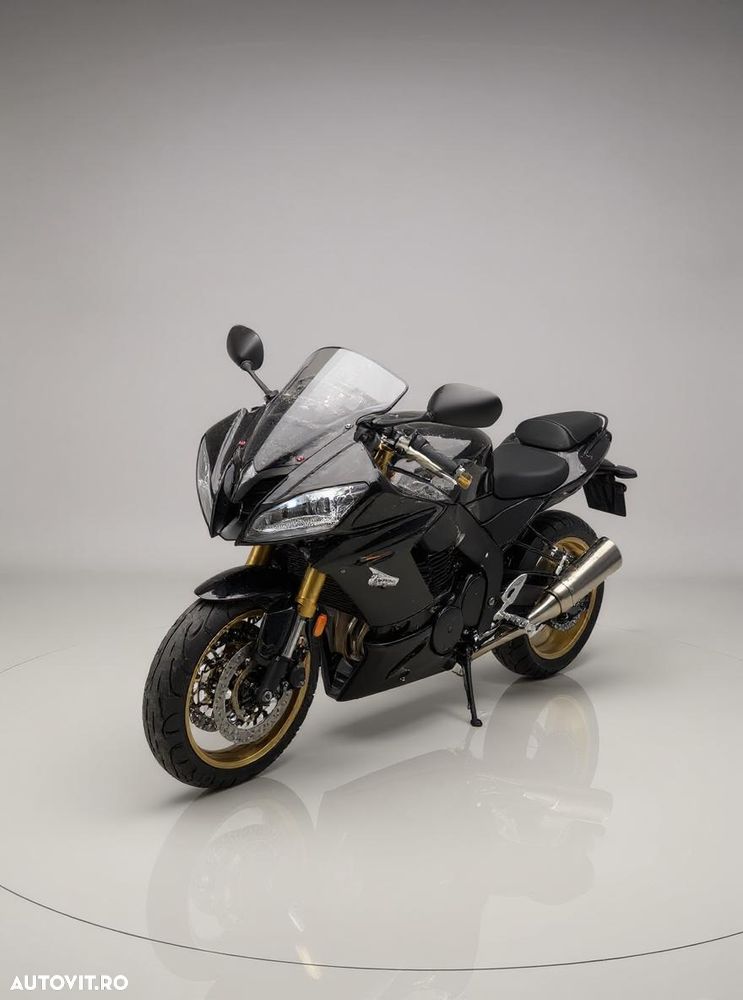 Yamaha YZF 600 R6 - 1