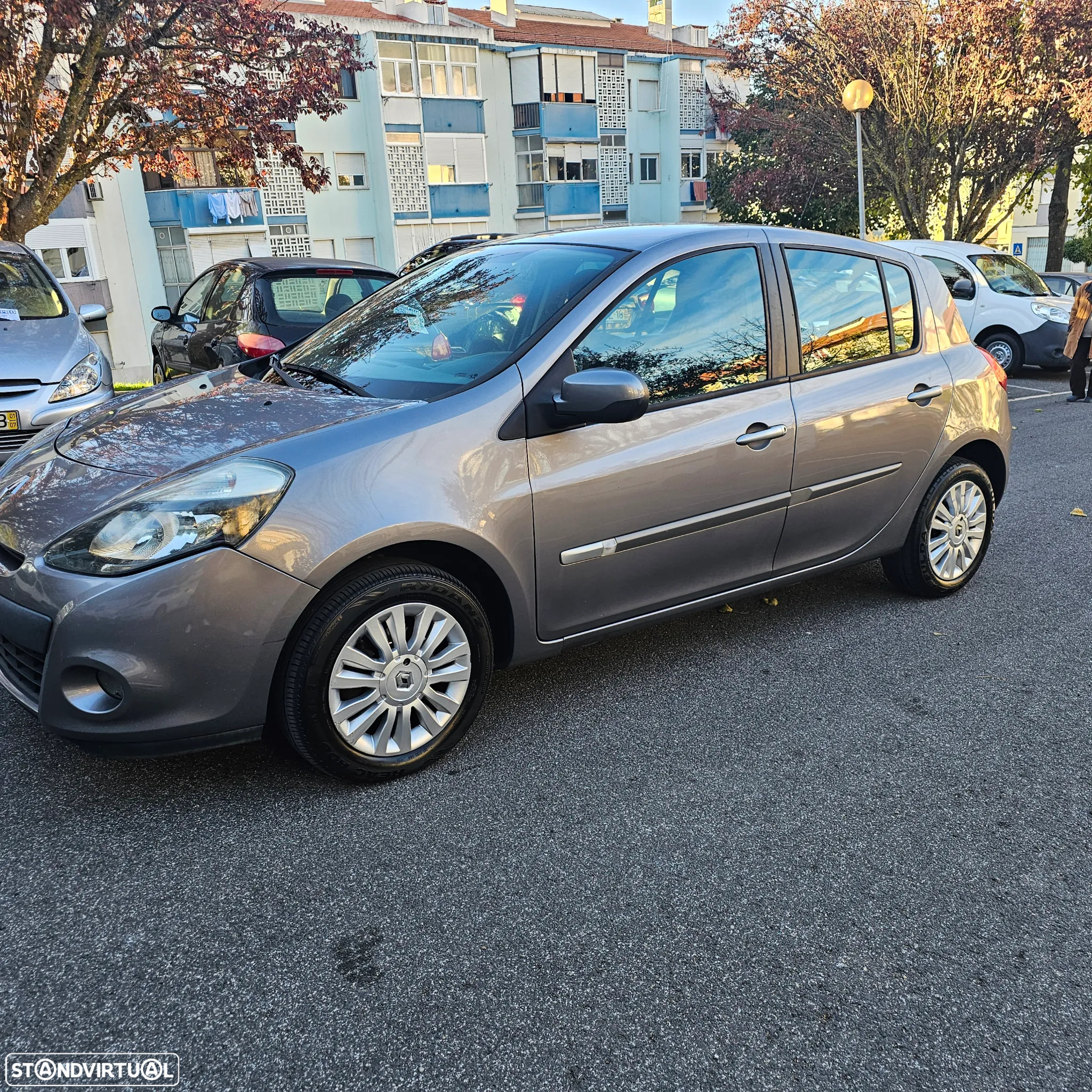 Renault Clio 1.5 dCi Dynamique S - 17