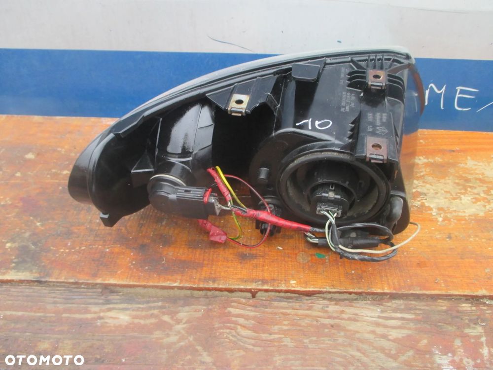 lampa lewa Chrysler Voyager ZKW Europa - 4