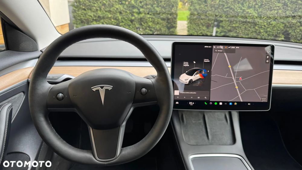 Tesla Model 3 - 21