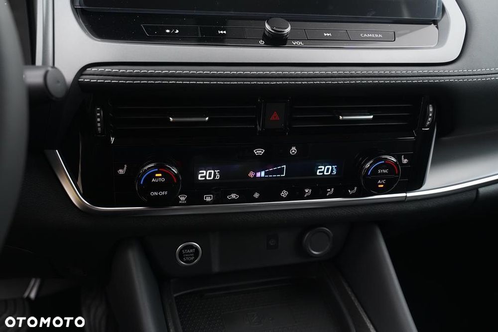 Nissan Qashqai 1.3 DIG-T MHEV N-Connecta Xtronic - 17