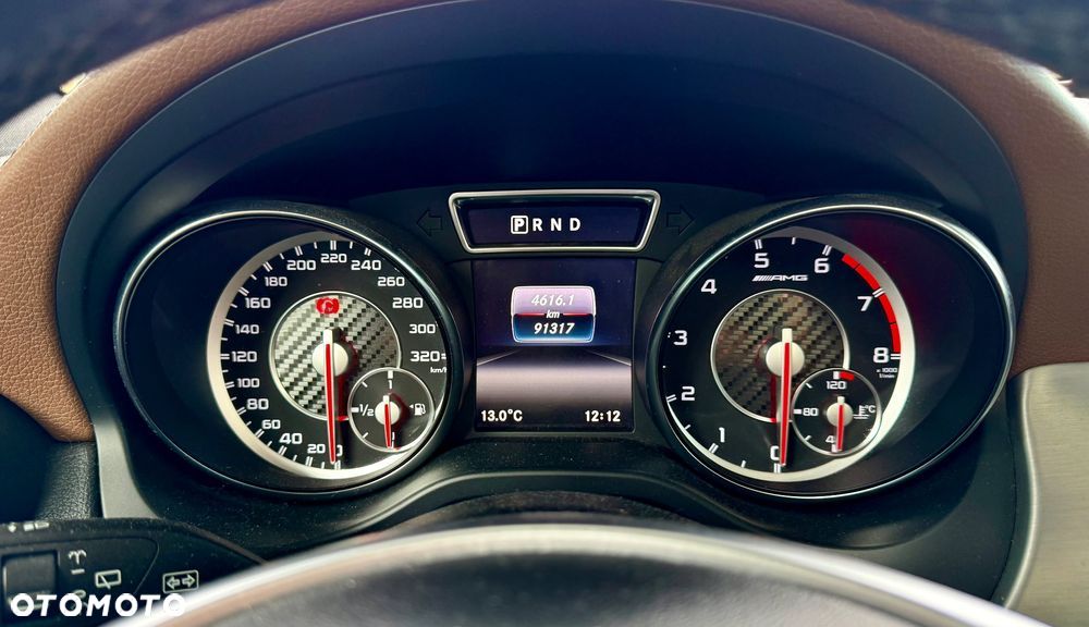 Mercedes-Benz GLA AMG 45 4-Matic - 16