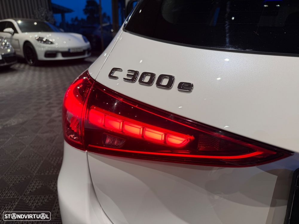 Mercedes-Benz C 300 e T 9G-TRONIC Night Edition - 32