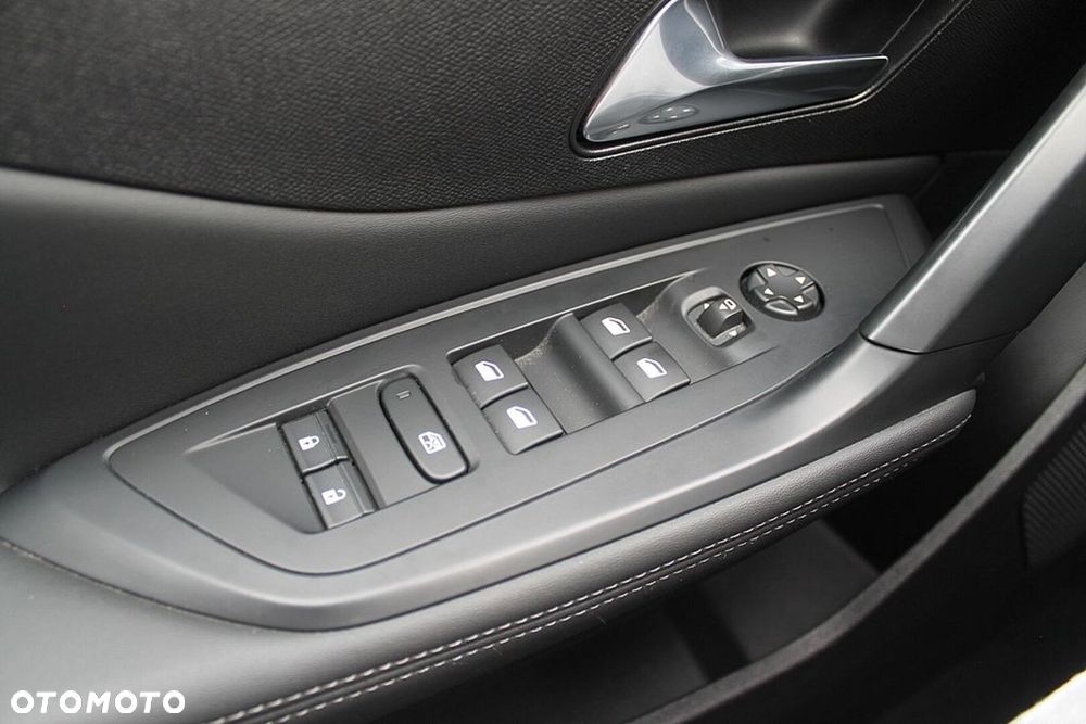 Peugeot 308 1.2 PureTech Allure S&S EAT8 - 15