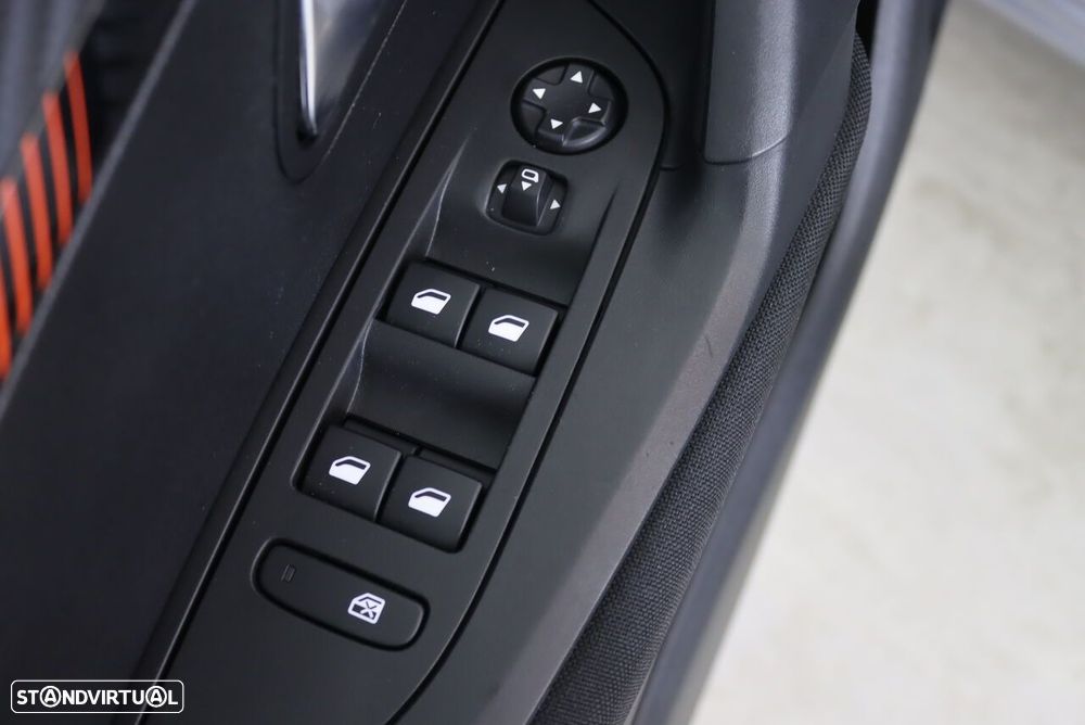 Peugeot 2008 1.5 BlueHDi Active - 16