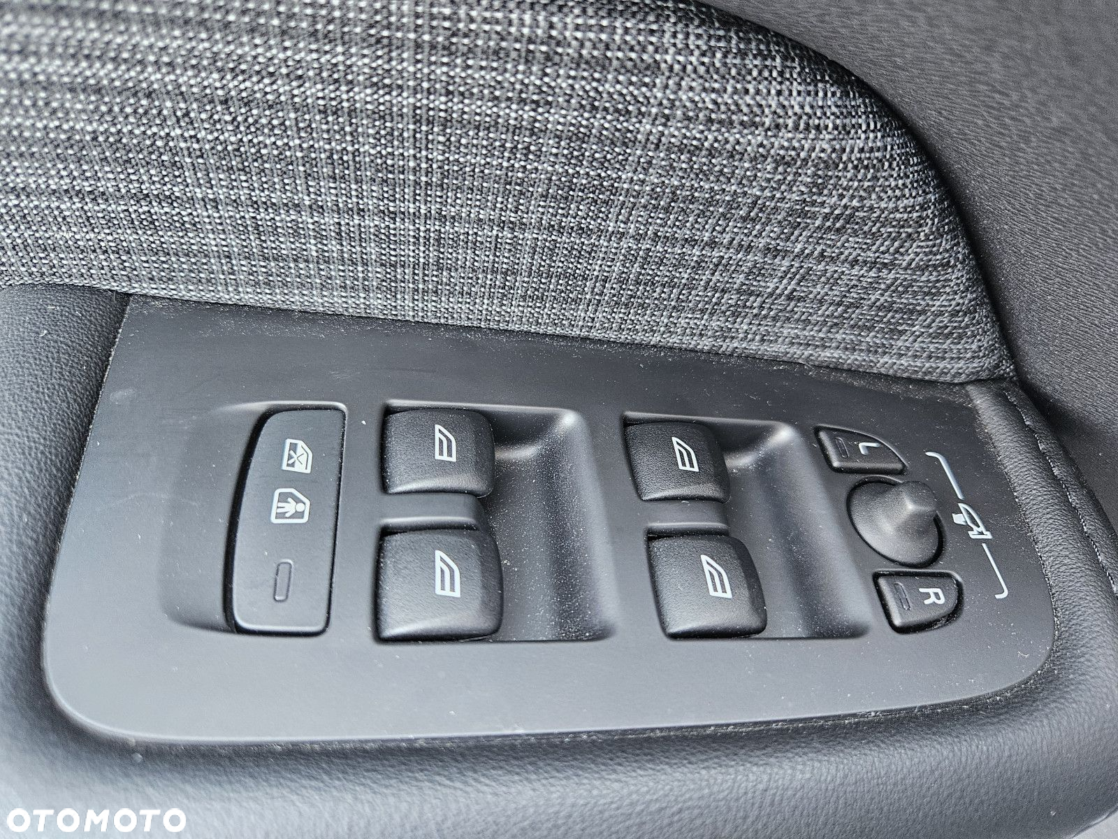 Volvo XC 60 - 25