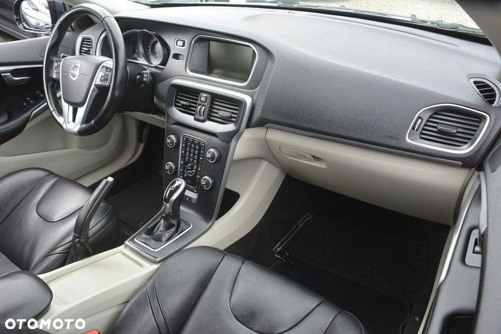 Volvo V40 D2 Powershift Momentum - 13