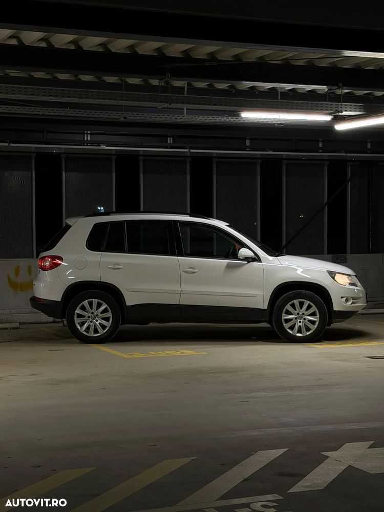 Volkswagen Tiguan - 2