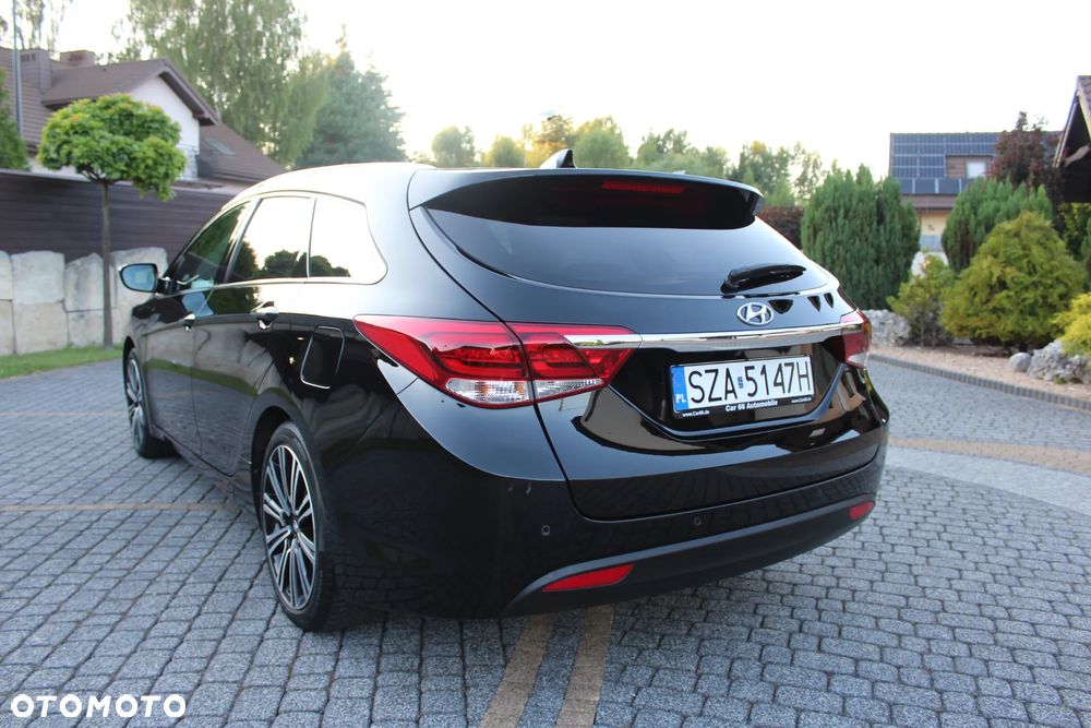 Hyundai i40 Kombi 1.7 CRDi DCT Premium - 4