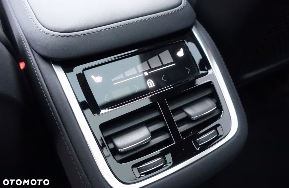 Volvo XC 90 T8 AWD Ultra Dark - 17