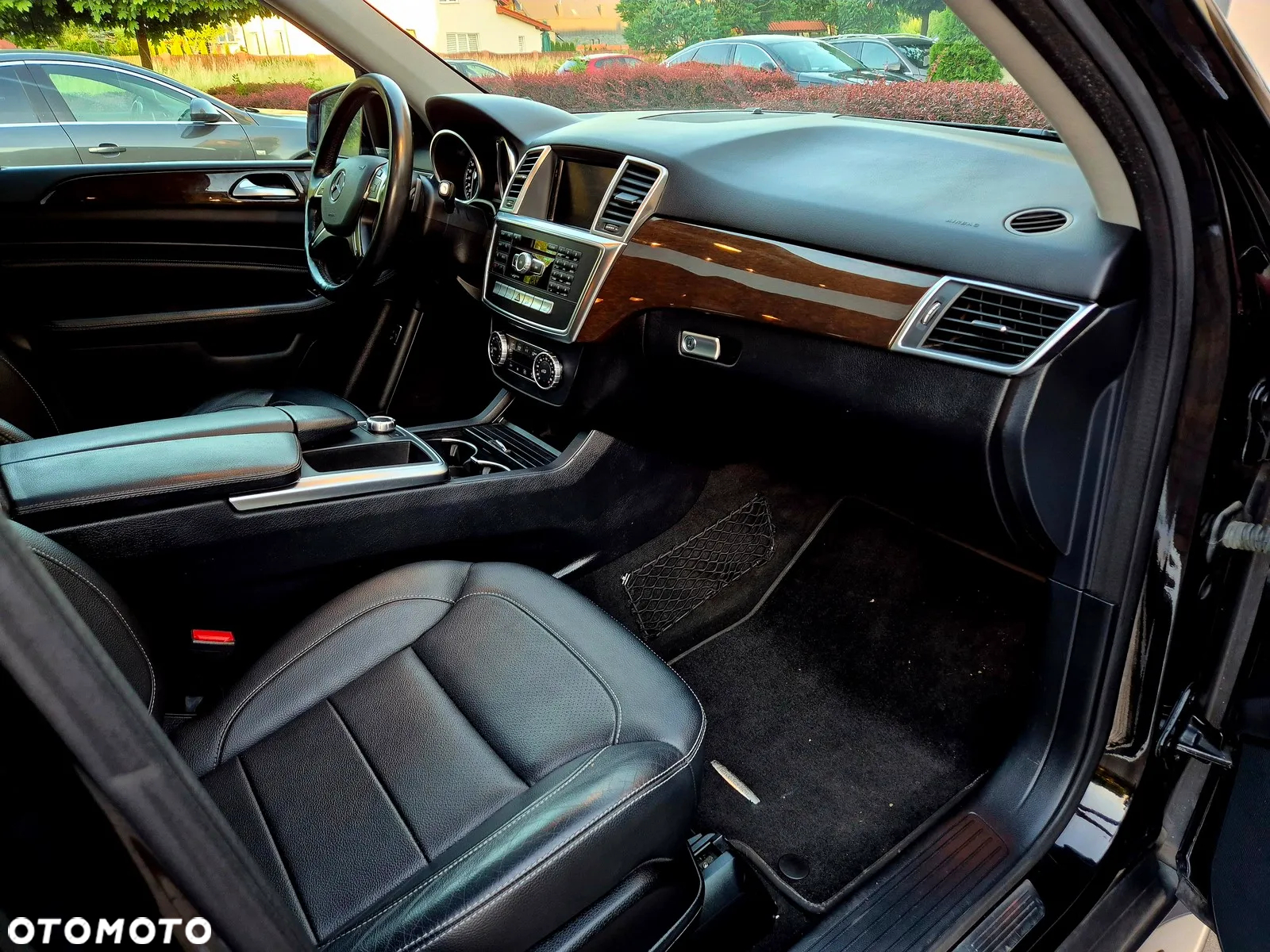 Mercedes-Benz ML 350 4MATIC BlueEFFICIENCY 7G-TRONIC Edition 1 - 24