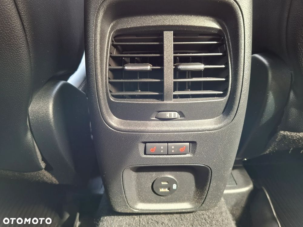 Ford Kuga 2.0 EcoBlue AWD Titanium X - 24