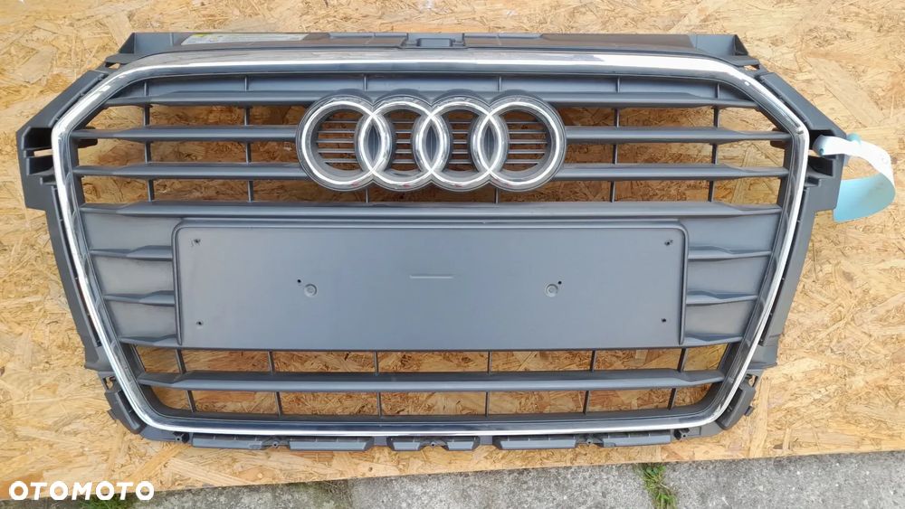 AUDI A1 8XA 13-18r GRILL ATRAPA CHŁODNICY 8XA853651B - 1