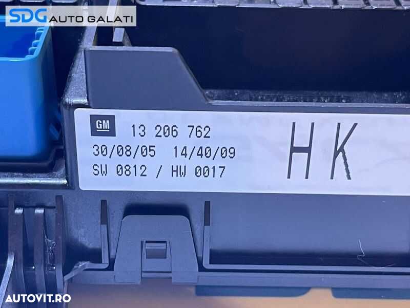 Panou Tablou Relee Sigurante Opel Astra H 2004 - 2010 Cod 13206762 - 5