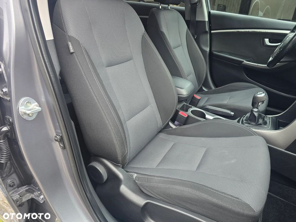 Hyundai i30 1.6 Style - 23