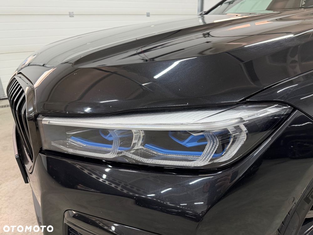 BMW Seria 7 745e sport - 14