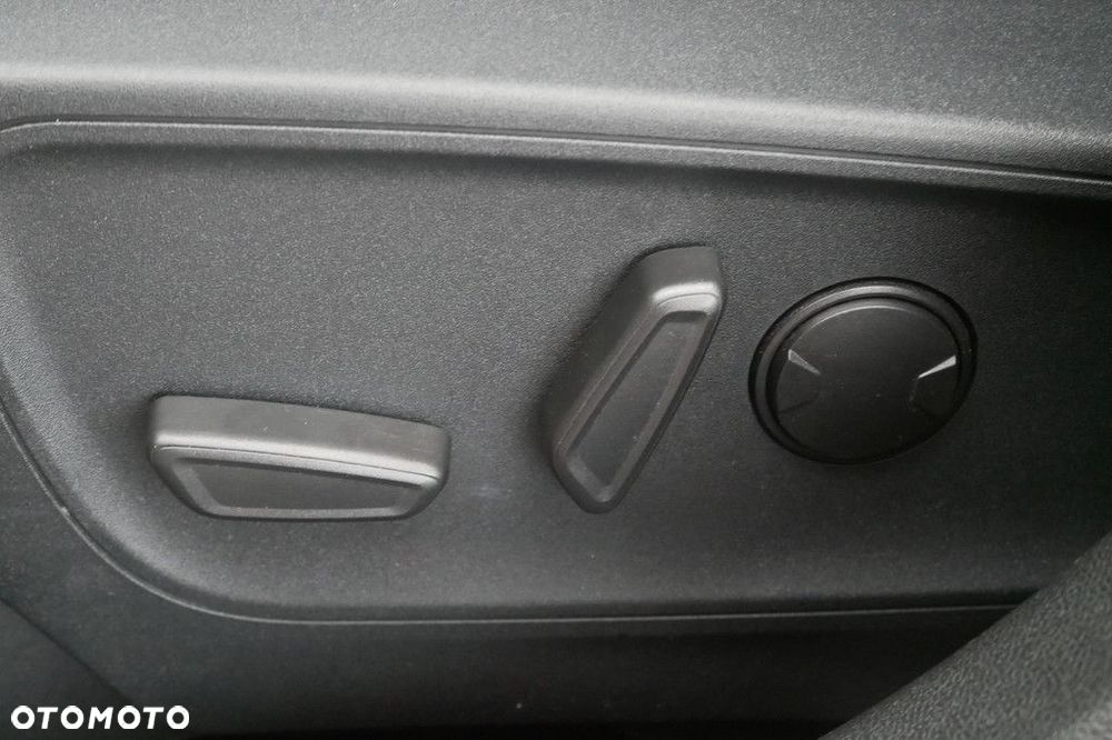 Ford Kuga - 38