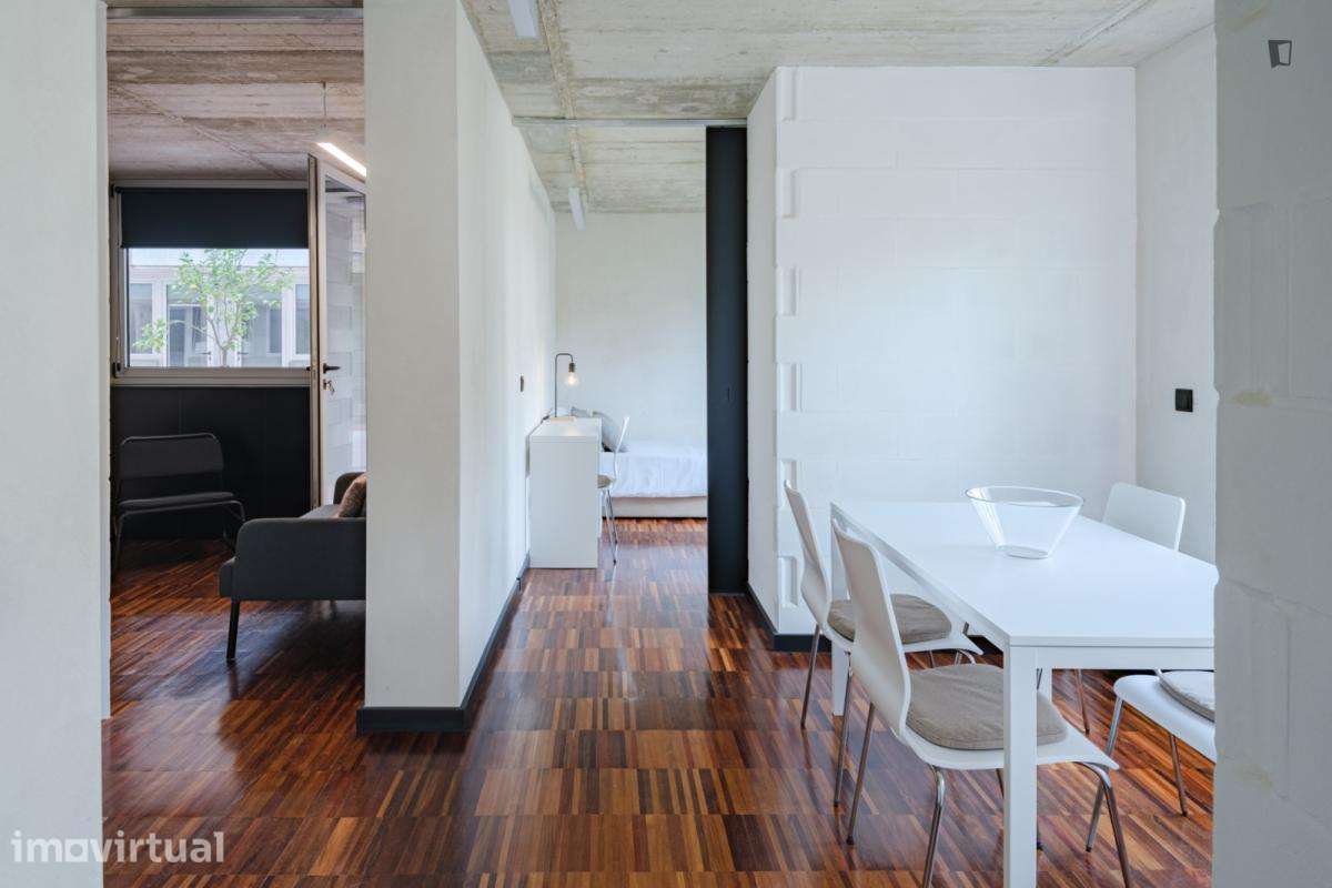 Apartamento com 3 quartos - localizado em Paranhos Porto - Grande imagem: 2/45
