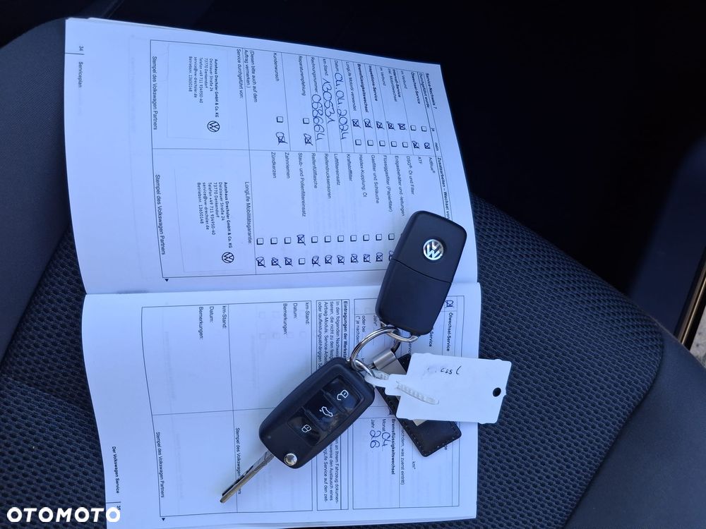 Volkswagen Touran - 24