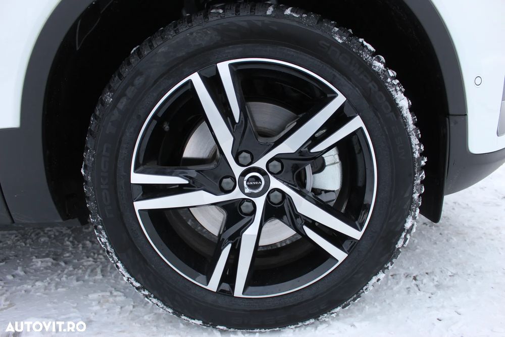 Volvo XC 40 B4 AT FWD MHEV Ultimate Dark - 15