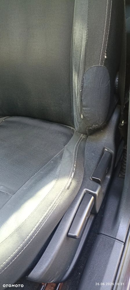 Nissan Qashqai+2 - 12